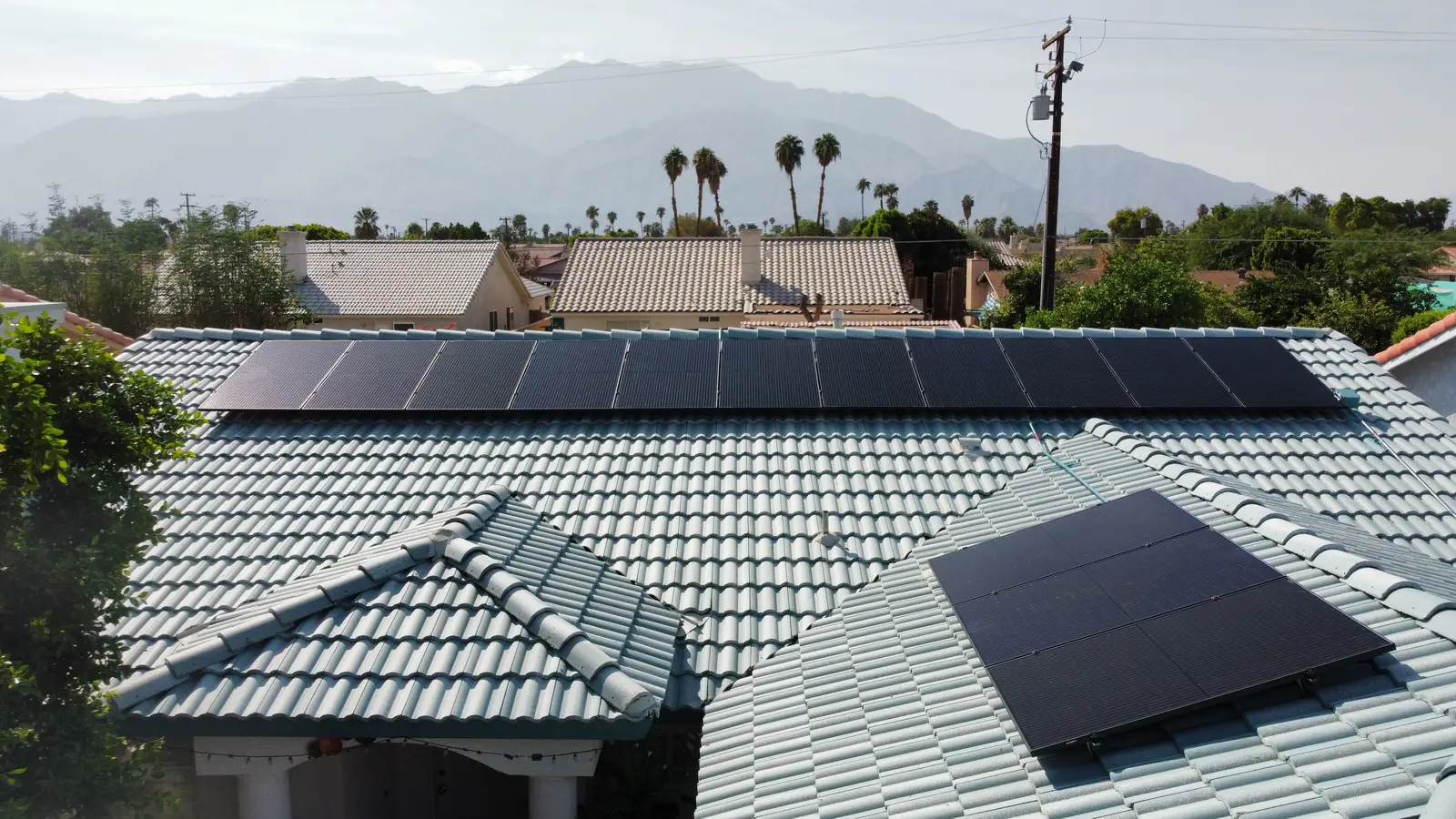 Palm Springs tile roof solar mountains